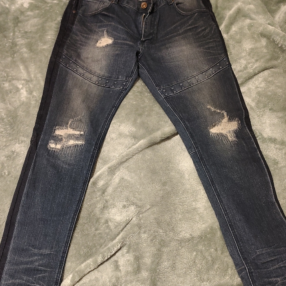 Stylish Distressed Blue Jean And Jacket for Men